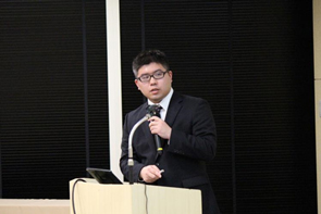 大澤悟史君(東北大学)による成果発表