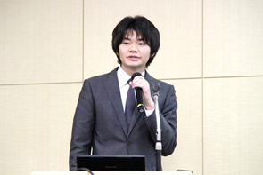 岡田 篤君(東北大学)による成果発表